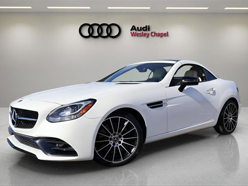 Used 2019 Mercedes-Benz SLC 300 SLC 300 image 1