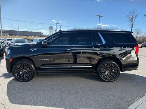 Used 2021 GMC Yukon Denali w/ Denali Premium Package image 7