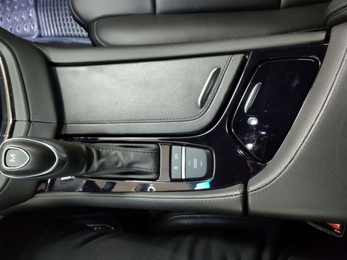 Used 2019 Cadillac CTS Luxury image 17