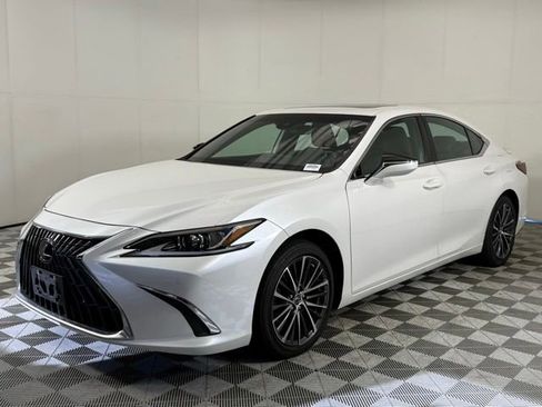 Used 2023 Lexus ES 350 w/ Premium Package FWD image 2