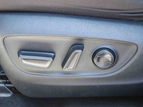 Used 2025 Toyota RAV4 XLE FWD image 22