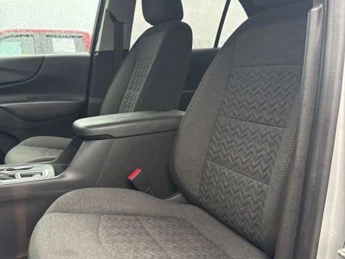 Used 2022 Chevrolet Equinox LT AWD/4WD image 18