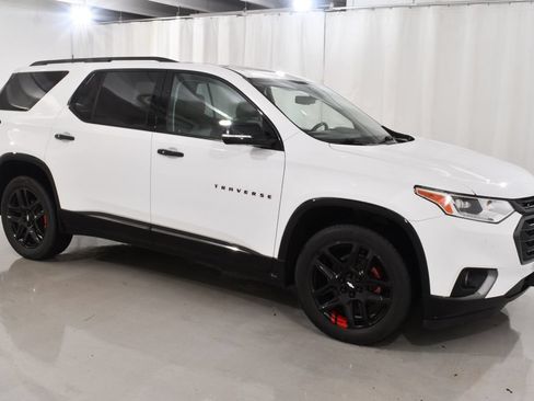Used 2018 Chevrolet Traverse Premier w/ Redline Edition AWD/4WD image 5