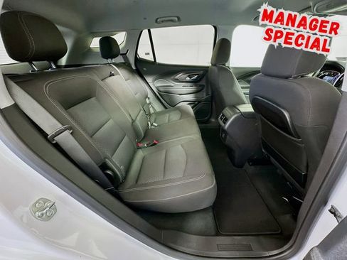 Used 2024 GMC Terrain SLE image 25