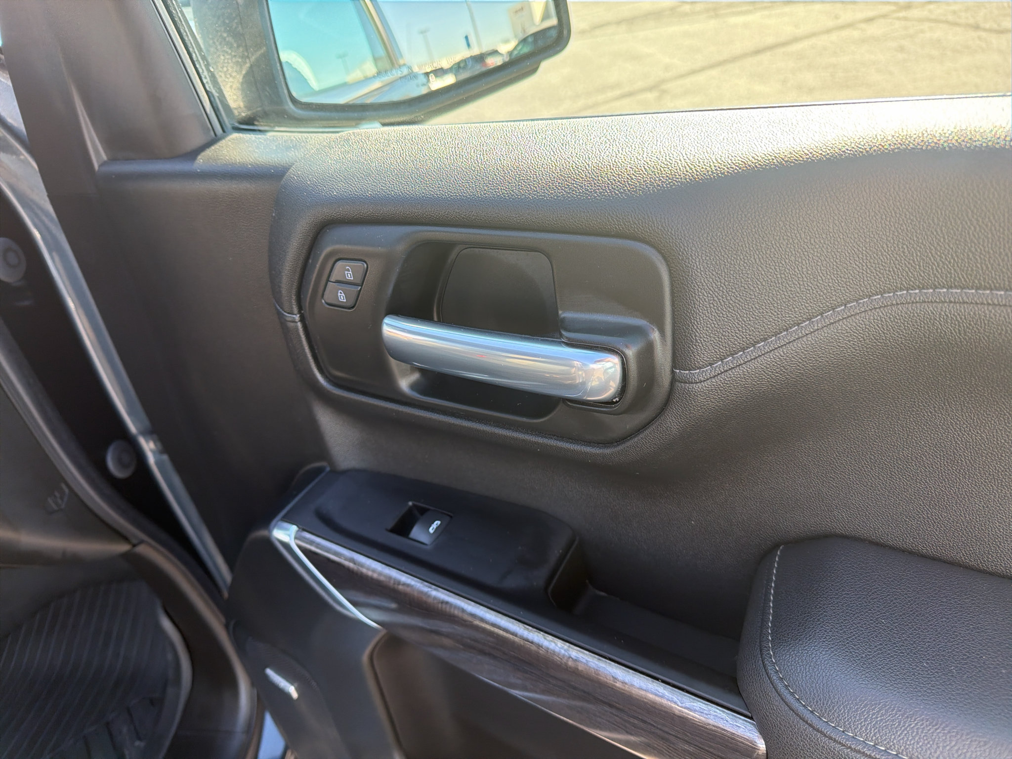 Used 2021 Chevrolet Silverado 1500 LTZ AWD/4WD image 27