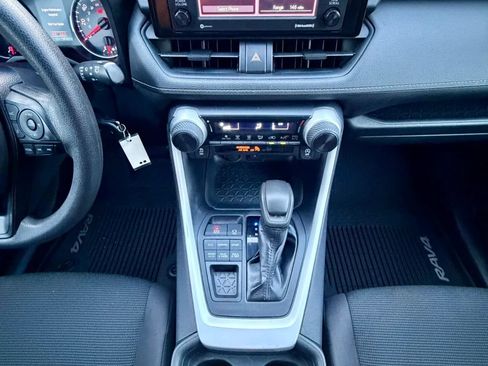 Used 2020 Toyota RAV4 LE w/ All Weather Liner Package AWD/4WD image 13