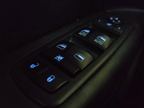 Used 2018 Jeep Grand Cherokee High Altitude AWD/4WD image 27