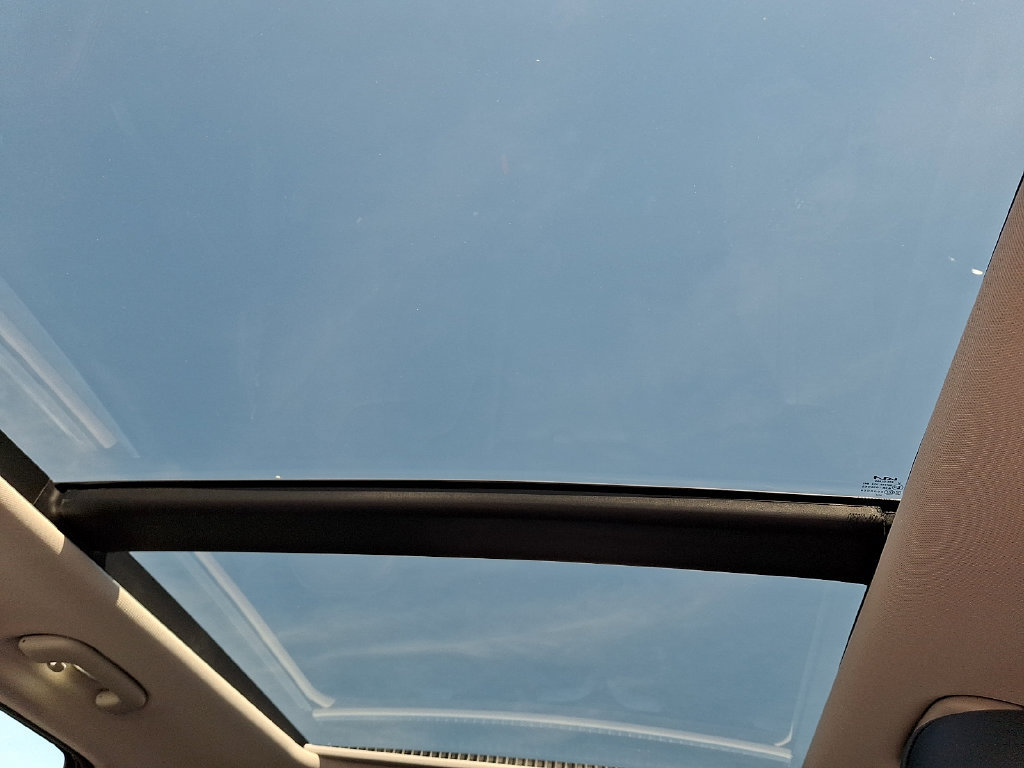 Used 2024 Kia Sorento S w/ Panoramic Sunroof Package FWD image 14