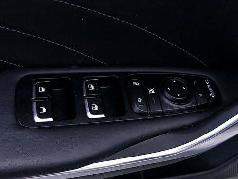 Used 2022 Kia Stinger GT2 AWD/4WD image 18