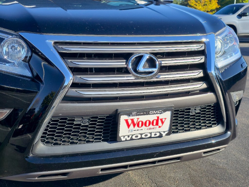 Used 2018 Lexus GX 460 Premium w/ Premium Package AWD/4WD image 32