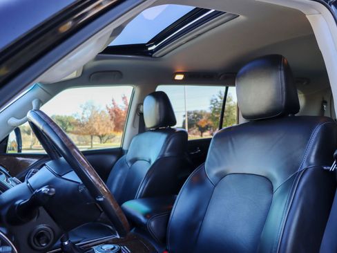 Used 2017 INFINITI QX80 2WD w/ Driver Assistance Package image 15