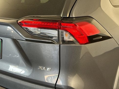 Used 2021 Toyota RAV4 XLE image 34