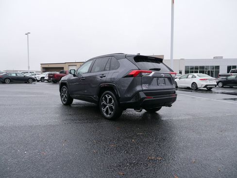 Used 2025 Toyota RAV4 XSE image 6