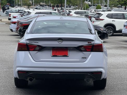 Certified 2025 Nissan Altima 2.5 SR w/ SR Premium Package AWD/4WD image 22