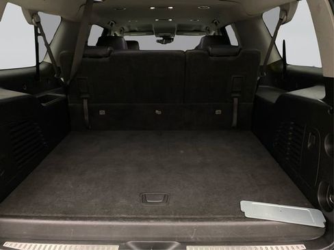 Used 2019 Chevrolet Suburban LT AWD/4WD image 12