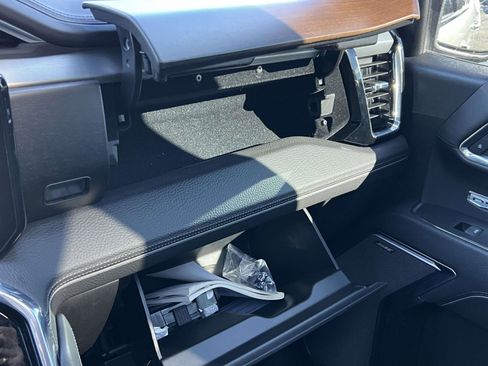 Used 2023 GMC Sierra 1500 Denali w/ Denali Reserve Package image 10