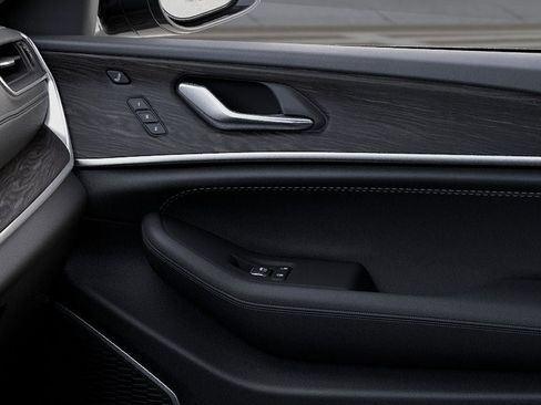 New 2025 Jeep Grand Cherokee L Overland w/ Advanced Protech Group III image 25