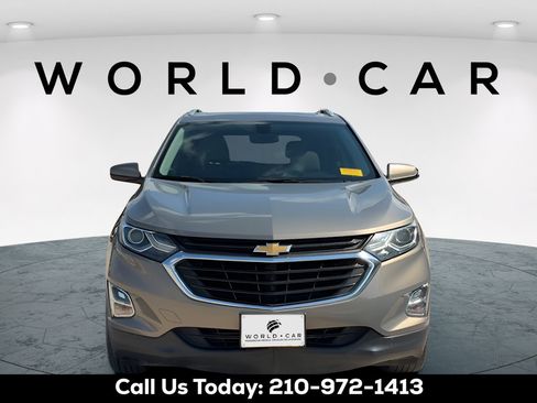Used 2018 Chevrolet Equinox LT w/ Sun & Infotainment Package FWD image 3