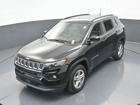 Used 2024 Jeep Compass Latitude image 43