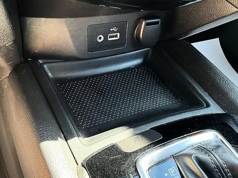 Used 2019 Nissan Rogue S w/ Special Edition Package FWD image 21