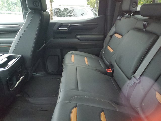Used 2023 GMC Sierra 1500 AT4 w/ AT4 Premium Package AWD/4WD image 9