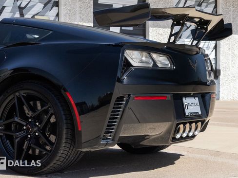Used 2019 Chevrolet Corvette ZR1 image 12