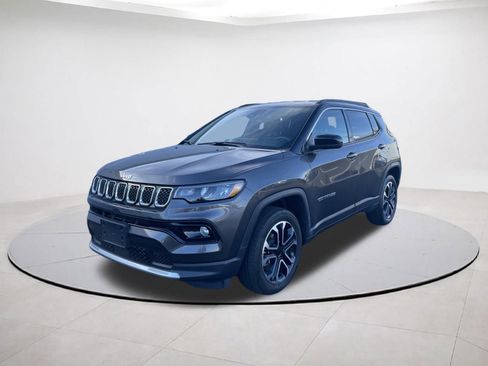 Certified 2024 Jeep Compass Limited image 3