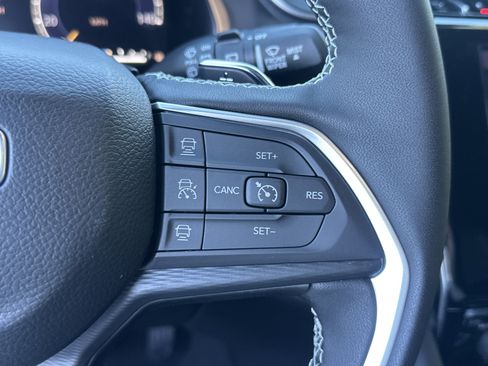 New 2025 Jeep Grand Cherokee L Altitude image 8