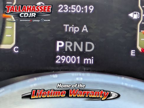 Used 2025 Jeep Wrangler Unlimited Sahara AWD/4WD image 59