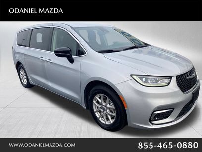 Used 2024 Chrysler Pacifica Touring-L