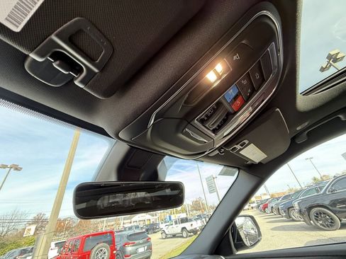 New 2025 Jeep Grand Cherokee L Altitude image 22