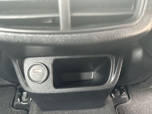 Used 2023 Kia Seltos S FWD image 46
