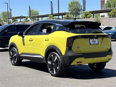 New 2025 Nissan Kicks SR image 3