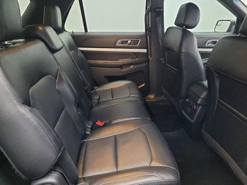 Used 2016 Ford Explorer XLT w/ Equipment Group 202A image 19
