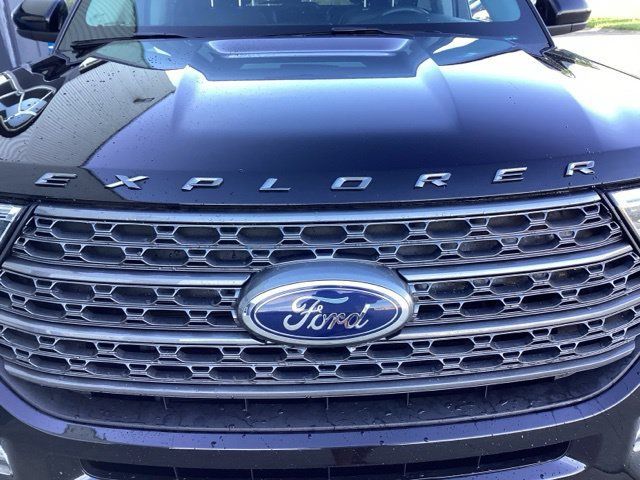 Used 2024 Ford Explorer XLT w/ Equipment Group 202A AWD/4WD image 5