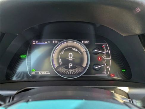 Used 2024 Lexus ES 300h w/ Accessory Package (Z2) FWD image 11