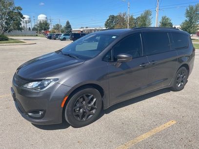 Used 2019 Chrysler Pacifica Touring-L Plus w/ Advanced Safetytec Group