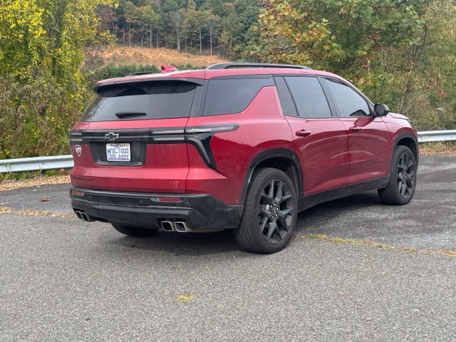 Used 2024 Chevrolet Traverse RS w/ LPO, Floor Liner Package AWD/4WD image 7