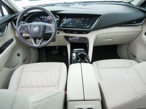 Used 2022 Buick Envision Avenir w/ Technology Package II image 10