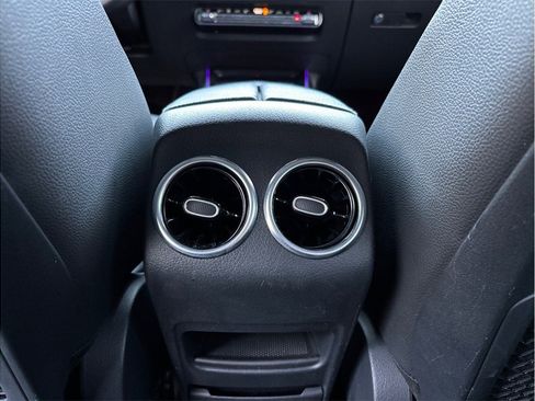 Used 2021 Mercedes-Benz GLA 250 image 36