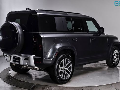 Used 2025 Land Rover Defender 110 S AWD/4WD image 6