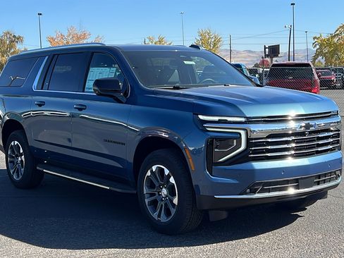 New 2026 Chevrolet Suburban LT w/ Comfort Package image 3