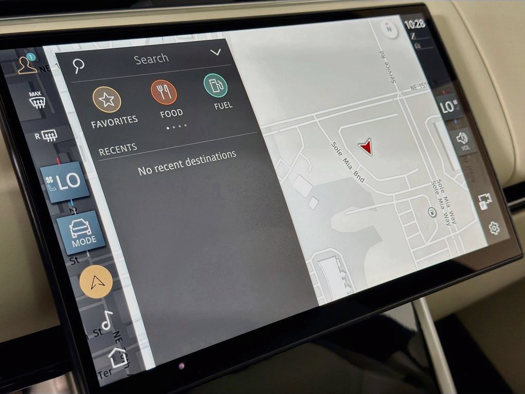 New 2026 Land Rover Range Rover SE AWD/4WD image 13