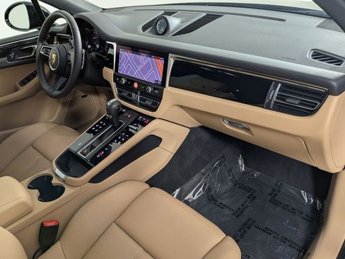 Certified 2025 Porsche Macan Turbo AWD/4WD image 25