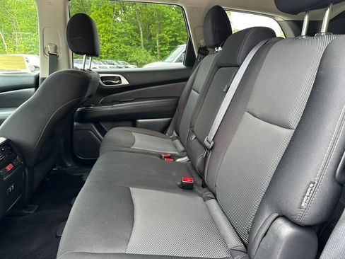 Used 2019 Nissan Pathfinder S AWD/4WD image 19