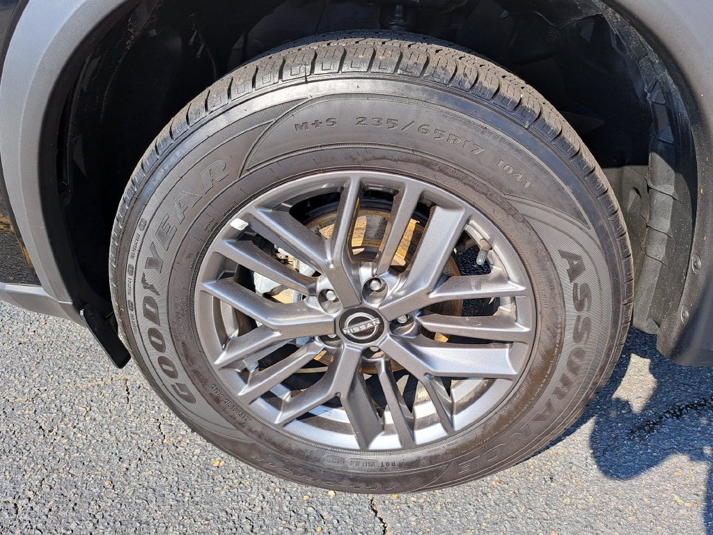Used 2024 Nissan Rogue S AWD/4WD image 18