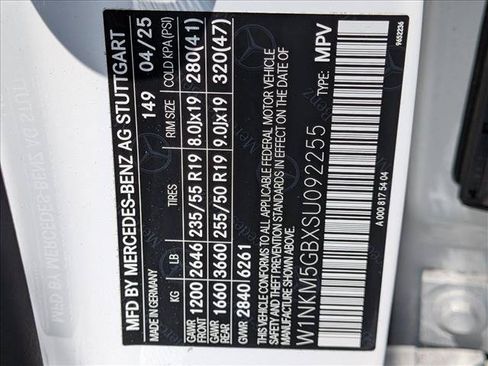 Used 2025 Mercedes-Benz GLC 350e 4MATIC image 24