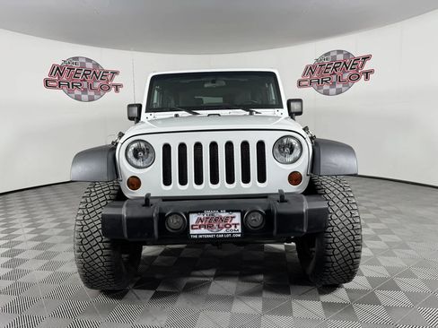 Used 2011 Jeep Wrangler Rubicon w/ Dual Top Group AWD/4WD image 2
