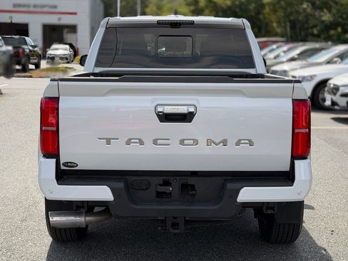Certified 2025 Toyota Tacoma Limited AWD/4WD image 4
