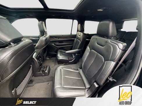 Used 2024 Jeep Grand Cherokee L Limited w/ Luxury Tech Group II AWD/4WD image 29